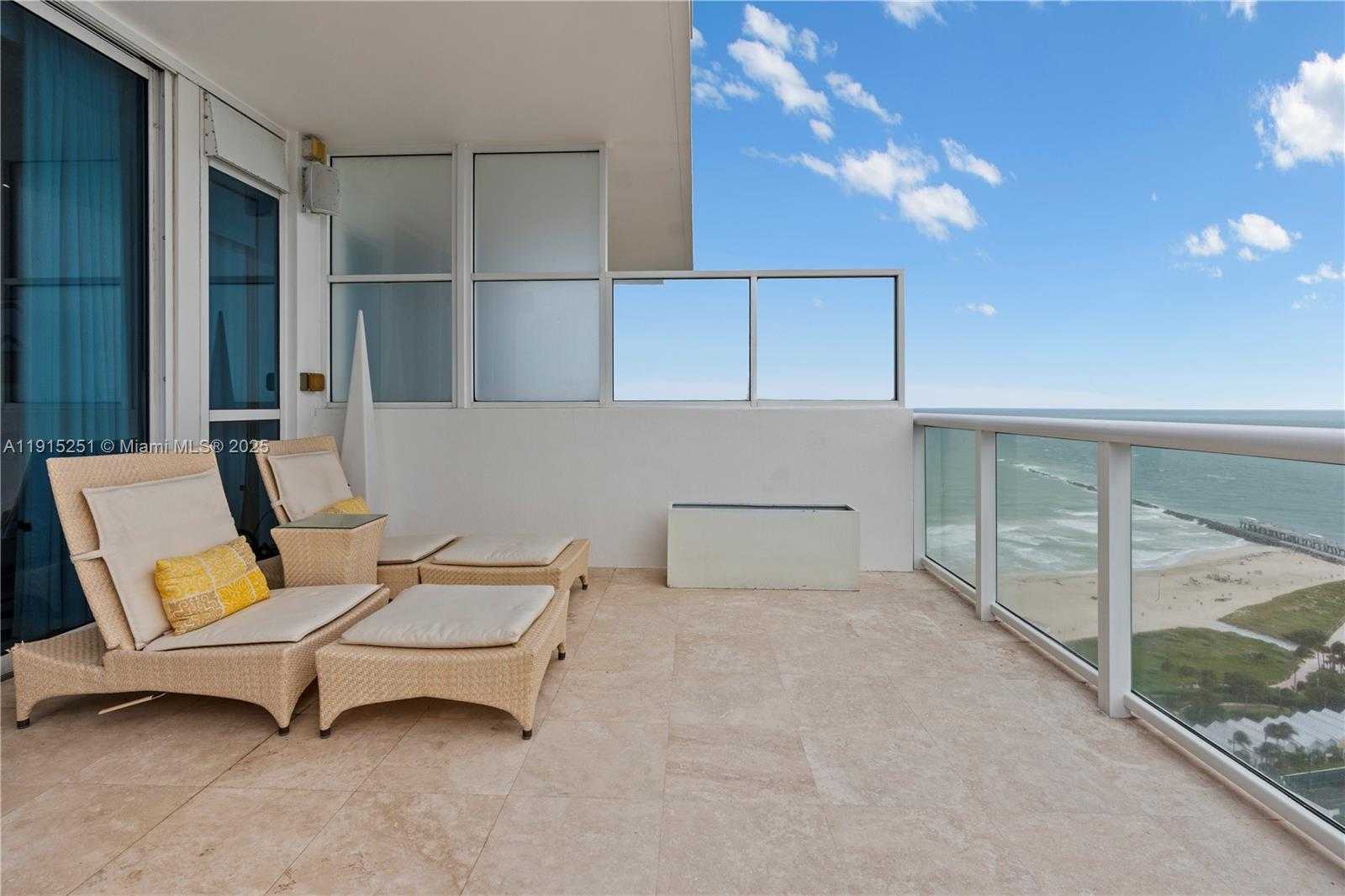 Small Image of 50 SOUTH POINTE DR #2703, Miami Beach Number 36