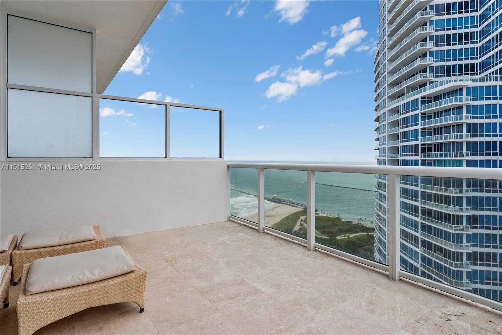 Small Image of 50 SOUTH POINTE DR #2703, Miami Beach Number 37