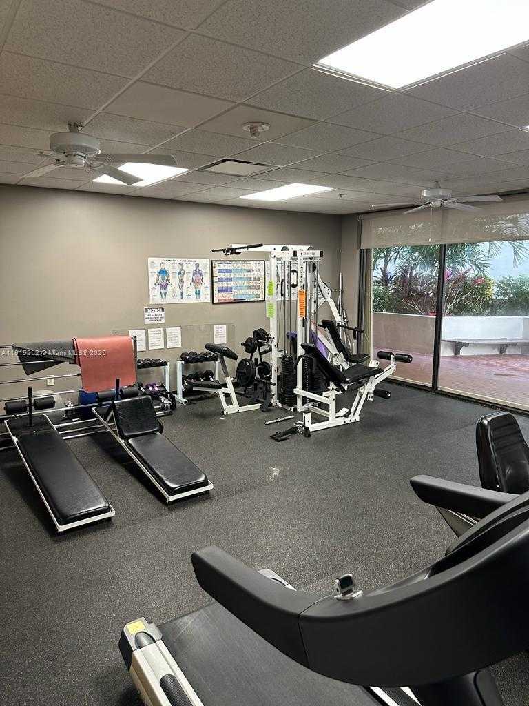 Small Image of 1621 COLLINS AVE #505, Miami Beach Number 14