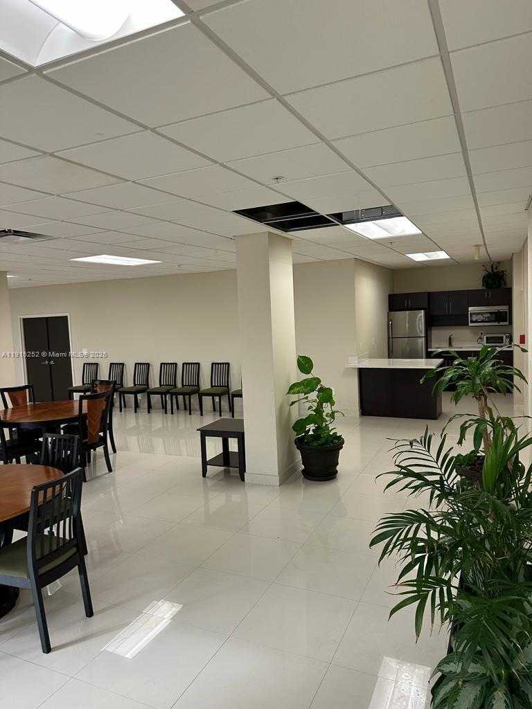 Small Image of 1621 COLLINS AVE #505, Miami Beach Number 18