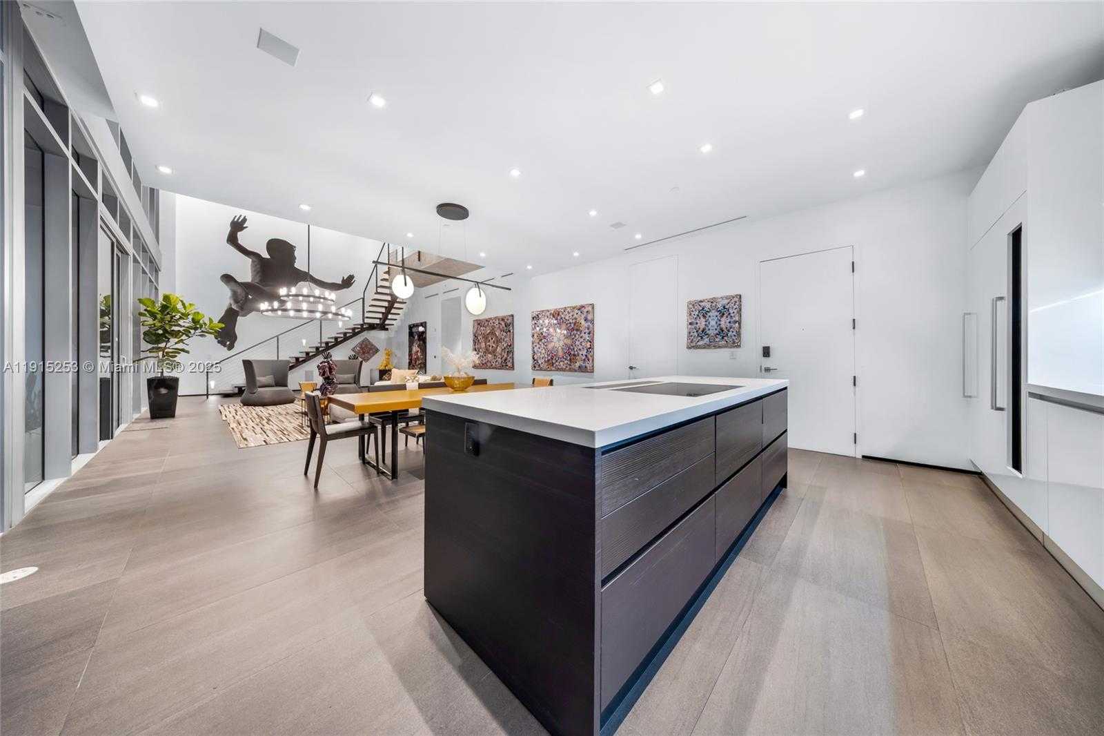 Small Image of 250 NORTH WEST 24TH ST #PHA, Miami Number 25