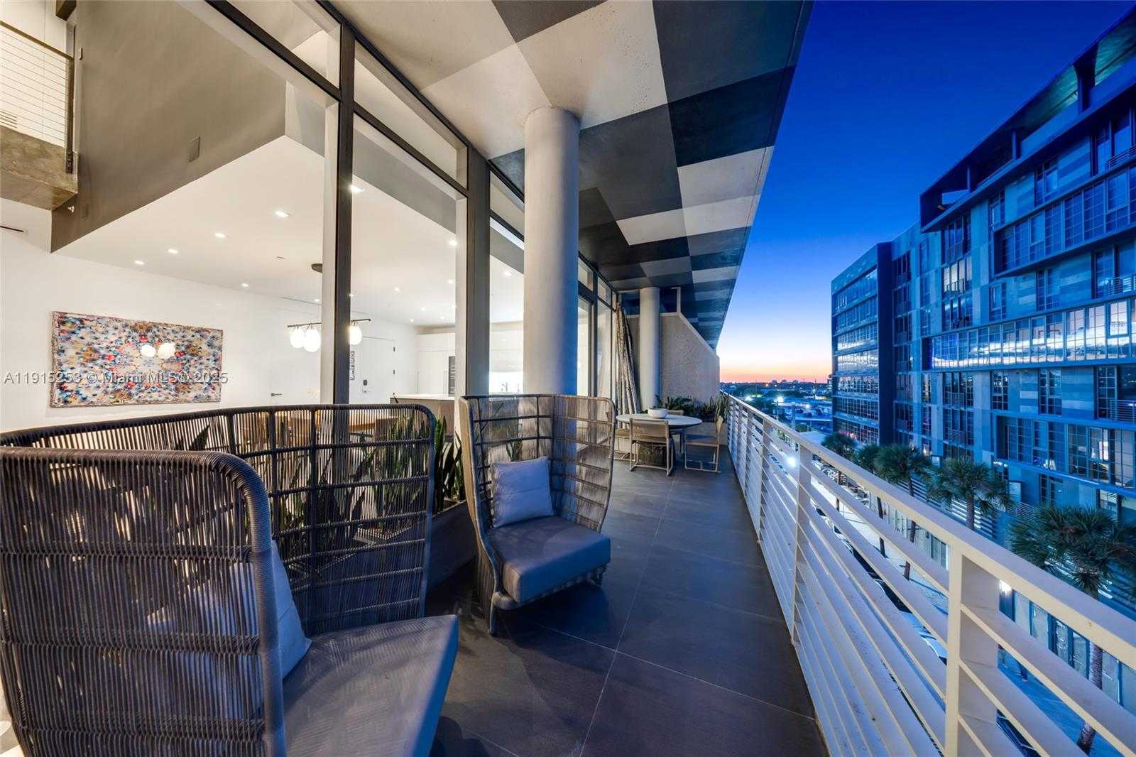 Small Image of 250 NORTH WEST 24TH ST #PHA, Miami Number 32