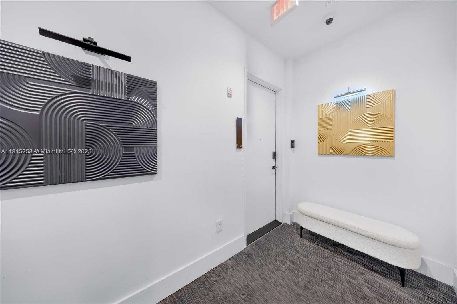 Small Image of 250 NORTH WEST 24TH ST #PHA, Miami Number 44