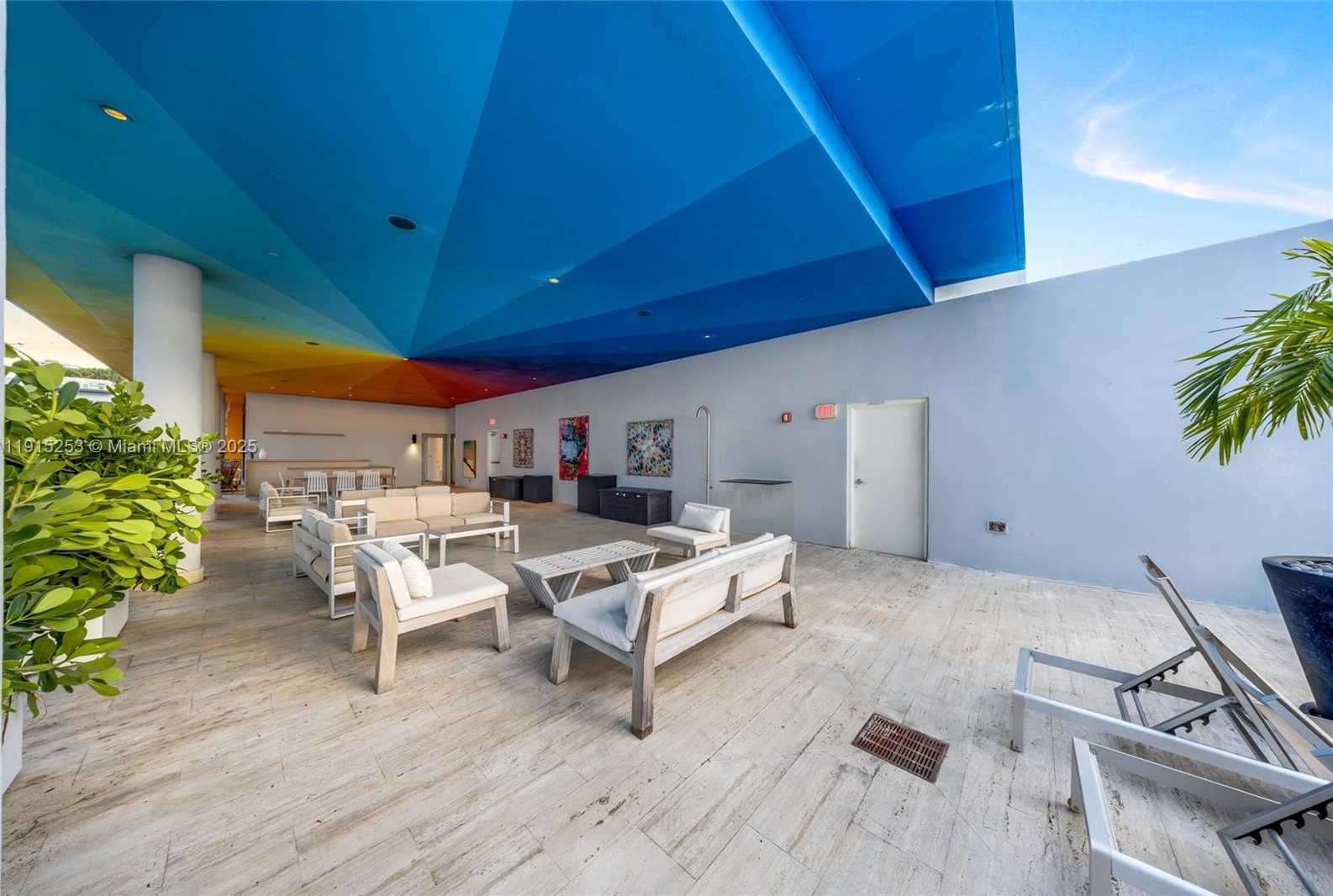 Small Image of 250 NORTH WEST 24TH ST #PHA, Miami Number 49