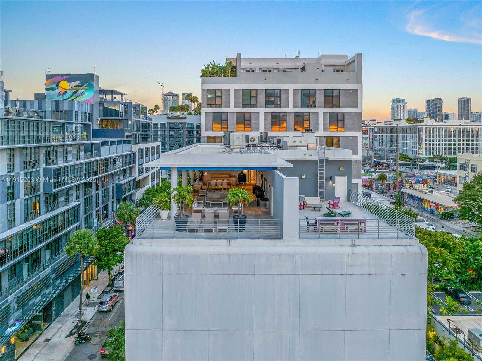 Small Image of 250 NORTH WEST 24TH ST #PHA, Miami Number 78