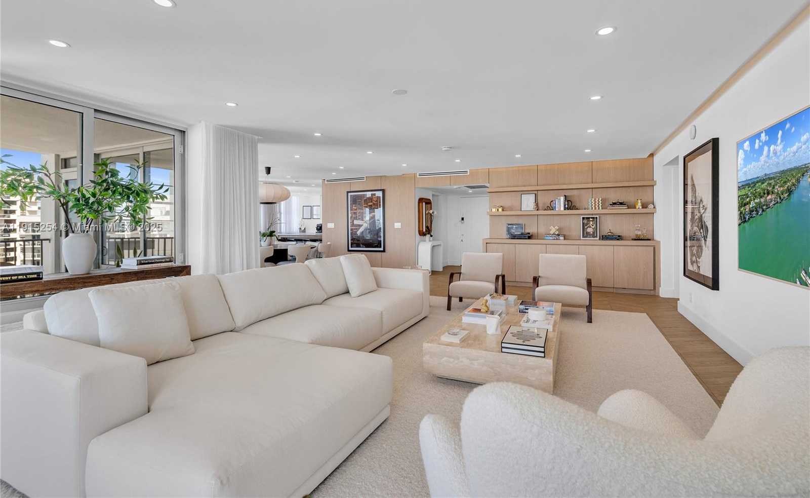 Small Image of 5660 COLLINS AVE #18D, Miami Beach Number 2