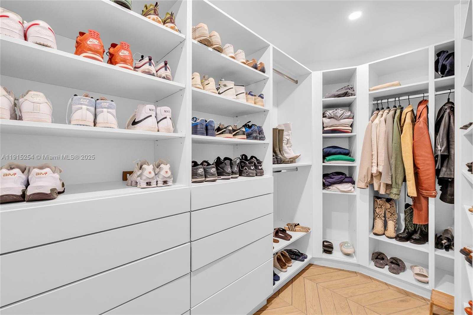 Small Image of 5660 COLLINS AVE #18D, Miami Beach Number 21