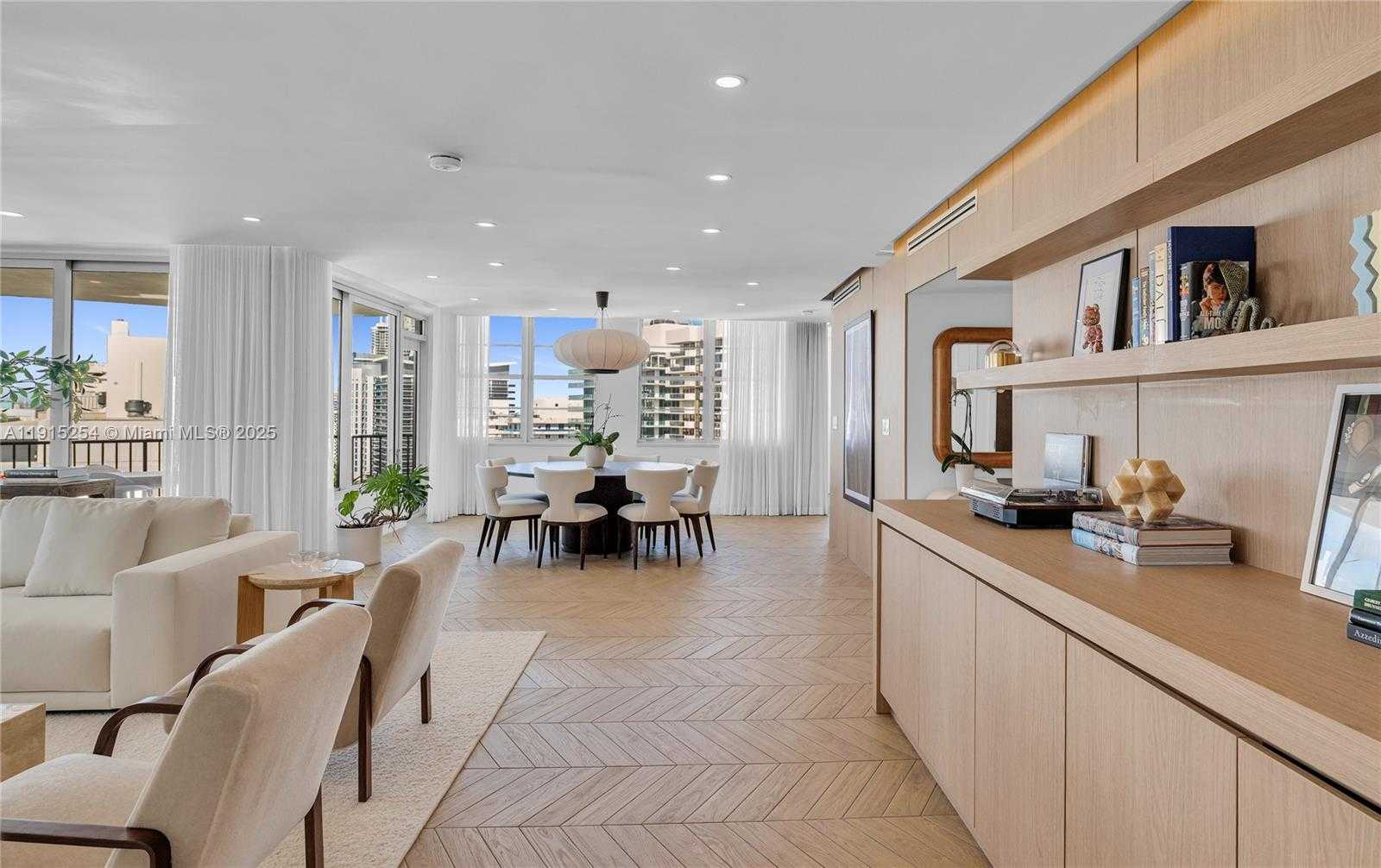 Small Image of 5660 COLLINS AVE #18D, Miami Beach Number 3
