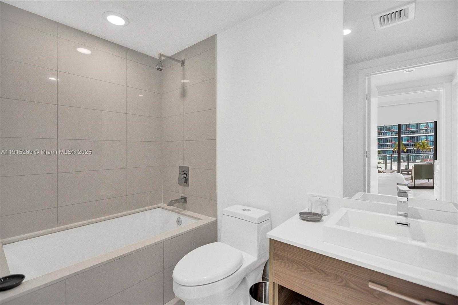 Small Image of 1300 SOUTH MIAMI AVE #1407, Miami Number 7