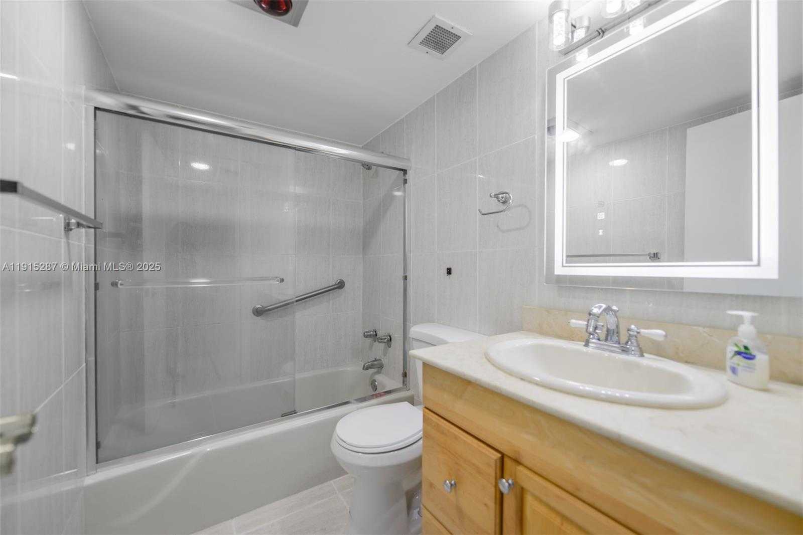 Small Image of 1950 SOUTH OCEAN DR #17N, Hallandale Beach Number 18