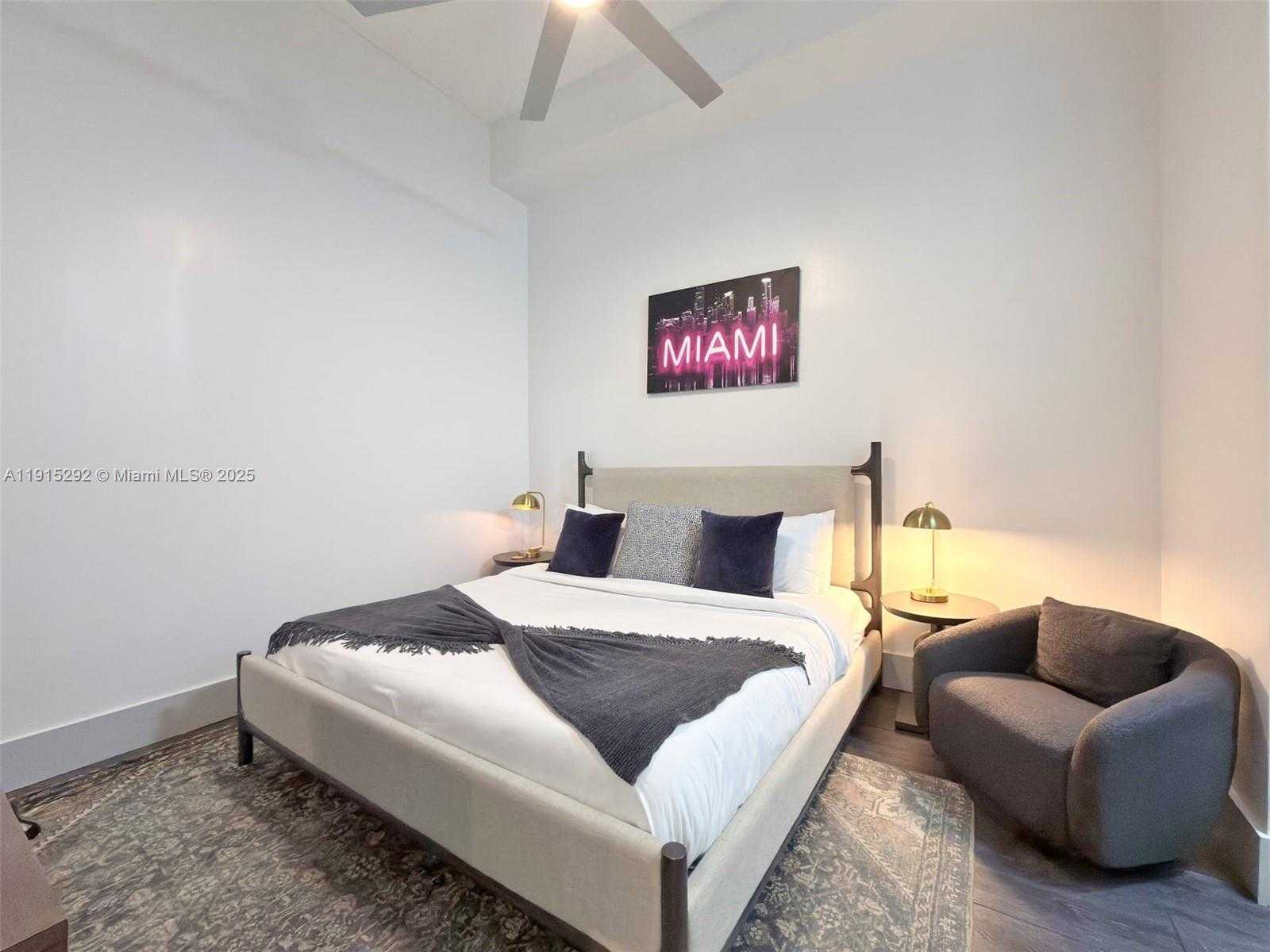 Small Image of 1200 BRICKELL BAY DR #1406, Miami Number 12