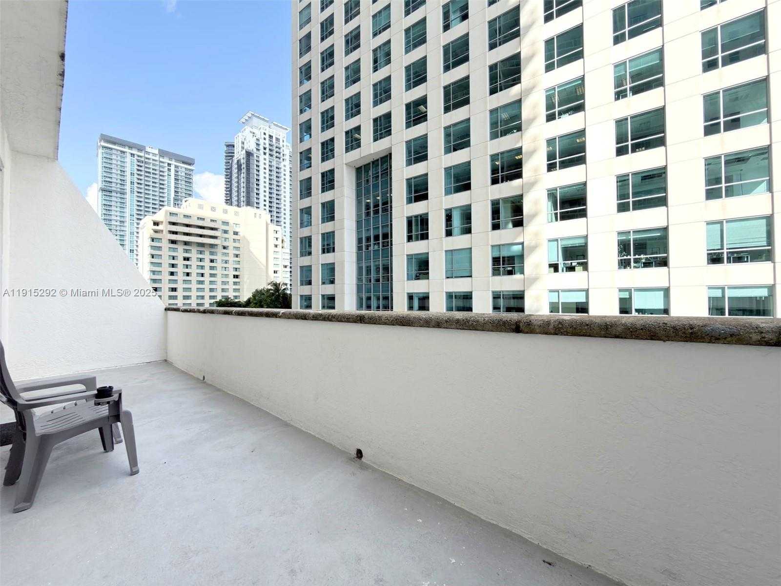 Small Image of 1200 BRICKELL BAY DR #1406, Miami Number 16