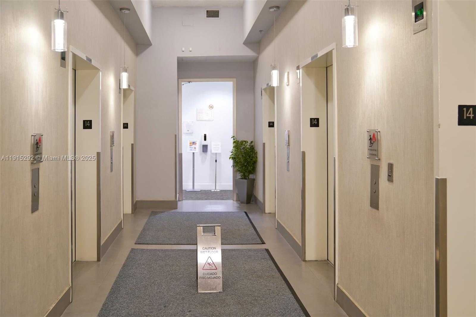 Small Image of 1200 BRICKELL BAY DR #1406, Miami Number 17