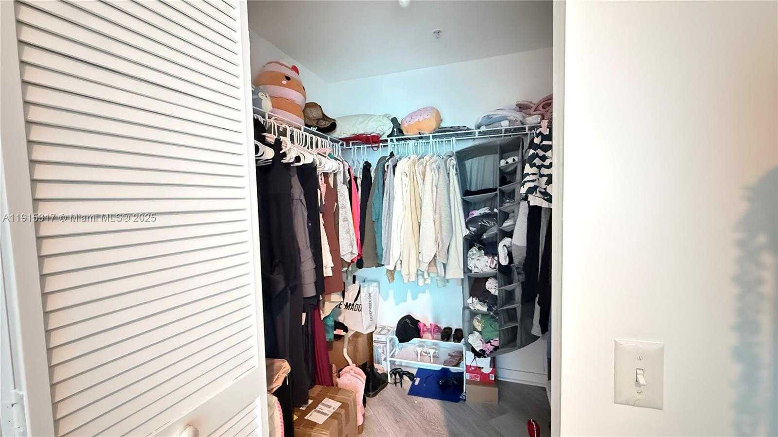 Small Image of 300 SOUTH BISCAYNE BLVD #T-2407, Miami Number 11