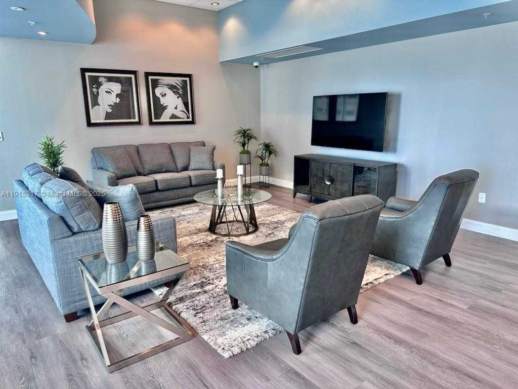 Small Image of 300 SOUTH BISCAYNE BLVD #T-2407, Miami Number 32