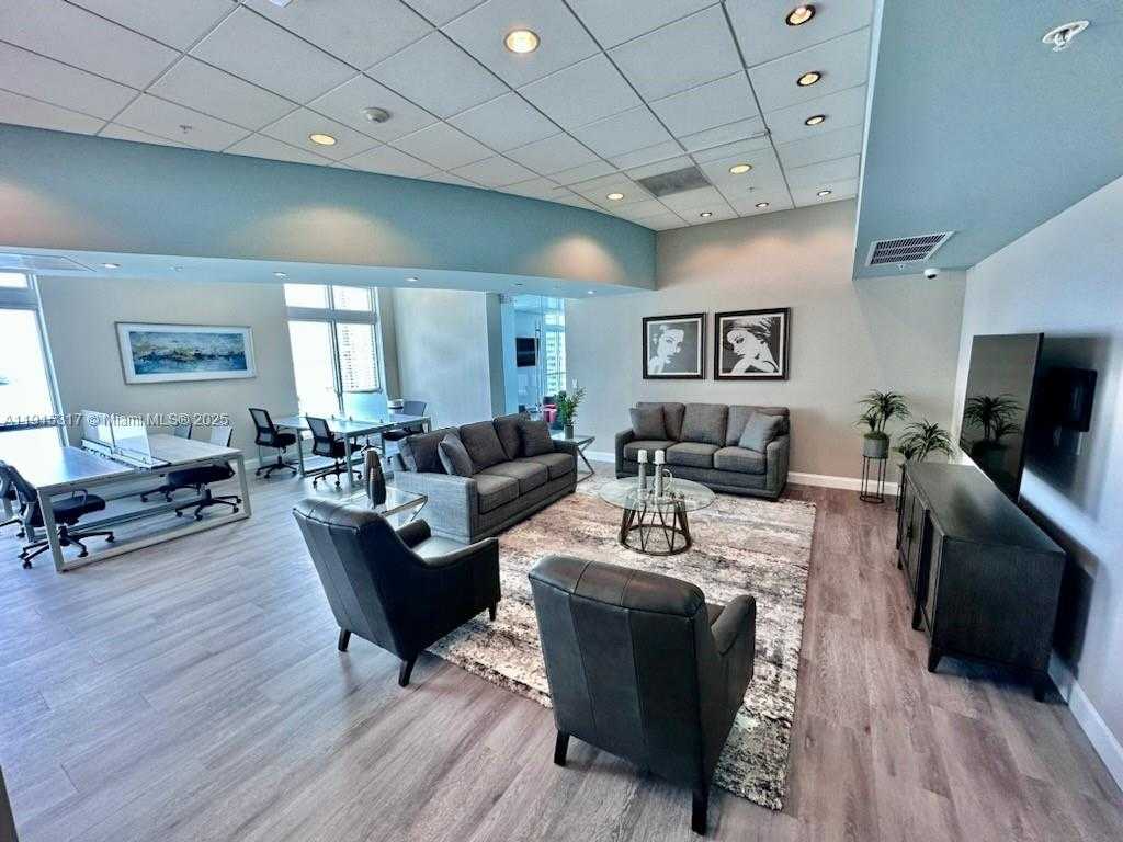 Small Image of 300 SOUTH BISCAYNE BLVD #T-2407, Miami Number 33