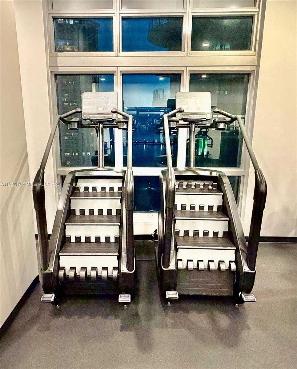 Small Image of 300 SOUTH BISCAYNE BLVD #T-2407, Miami Number 48