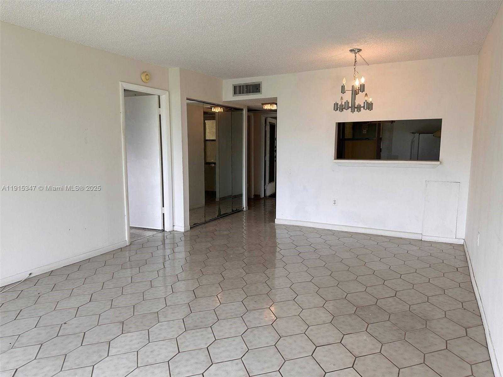 Small Image of 9090 LIME BAY BLVD #106, Tamarac Number 11