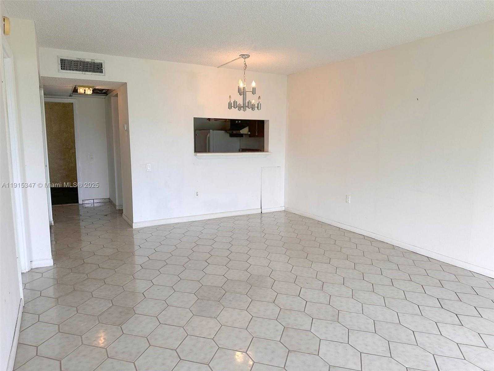 Small Image of 9090 LIME BAY BLVD #106, Tamarac Number 12