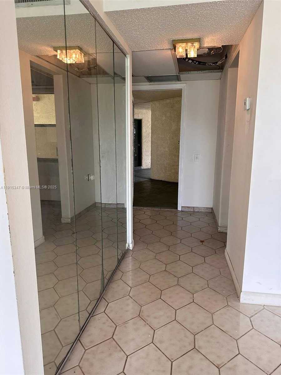 Small Image of 9090 LIME BAY BLVD #106, Tamarac Number 15