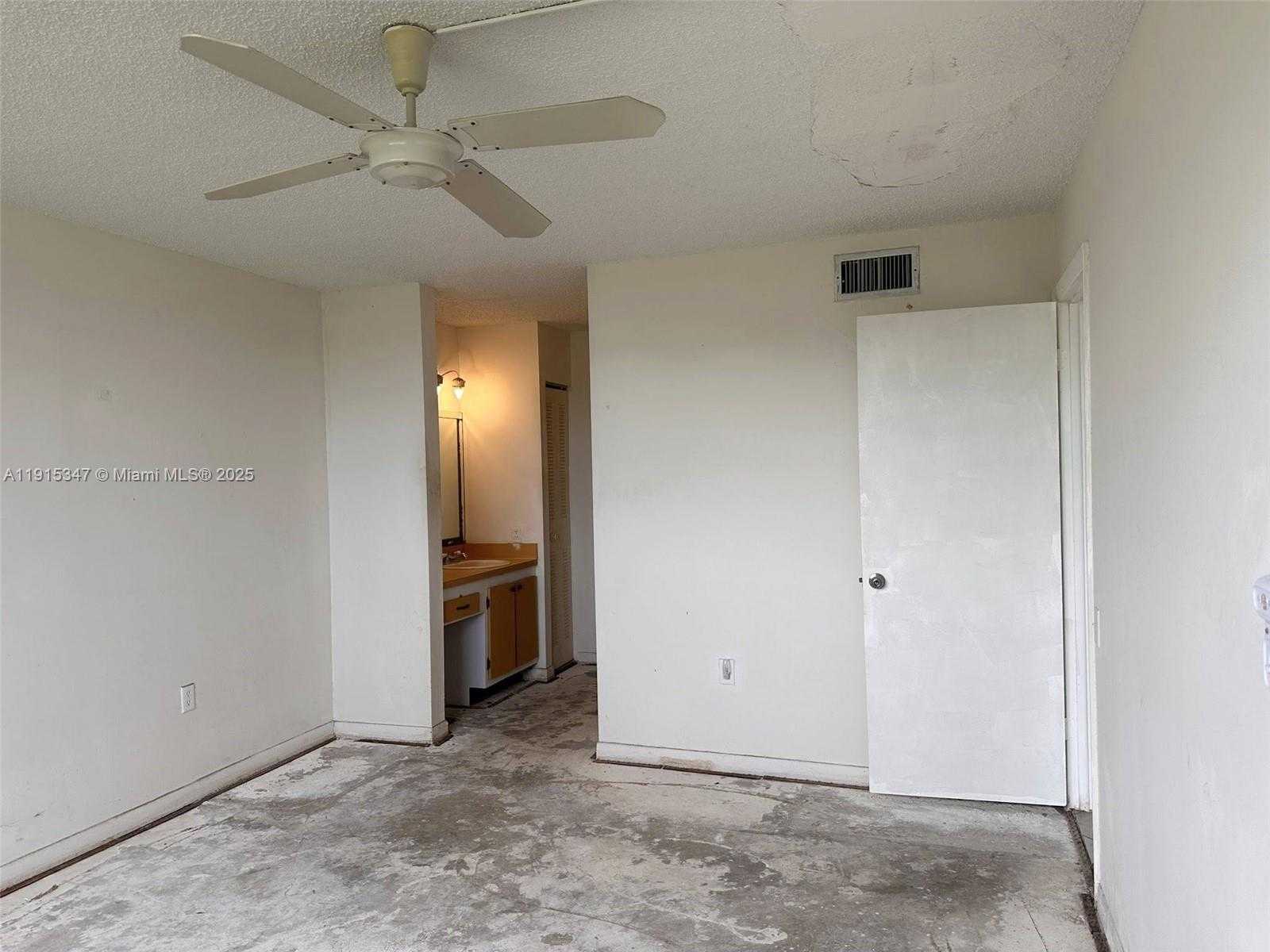 Small Image of 9090 LIME BAY BLVD #106, Tamarac Number 24