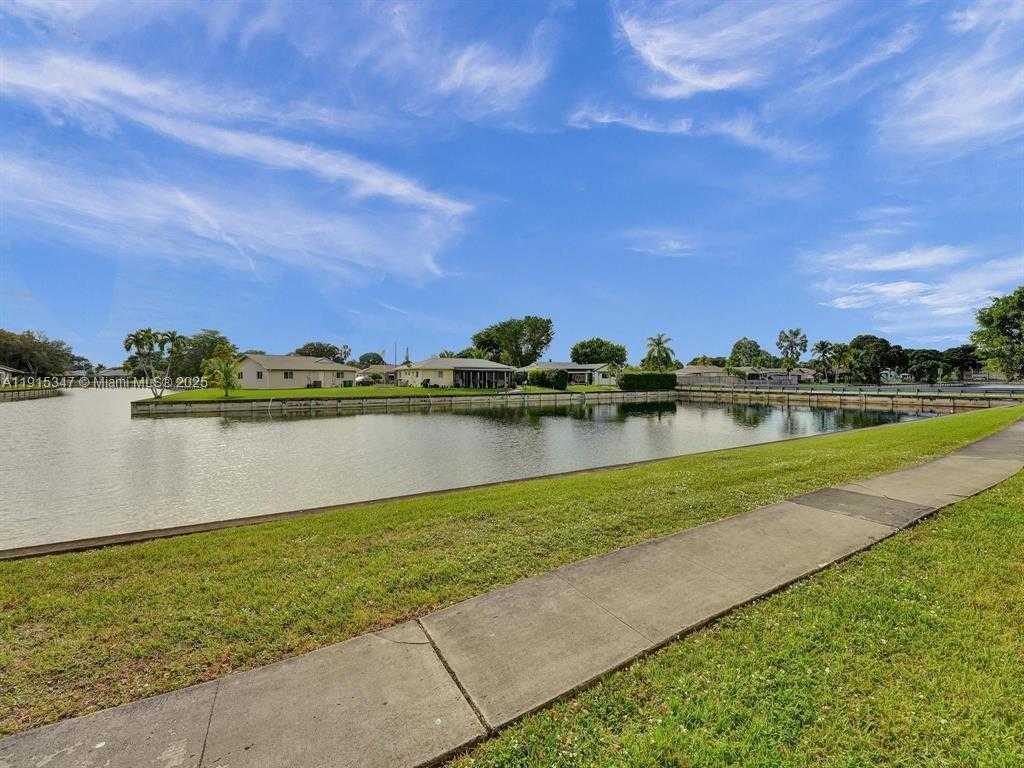 Small Image of 9090 LIME BAY BLVD #106, Tamarac Number 3