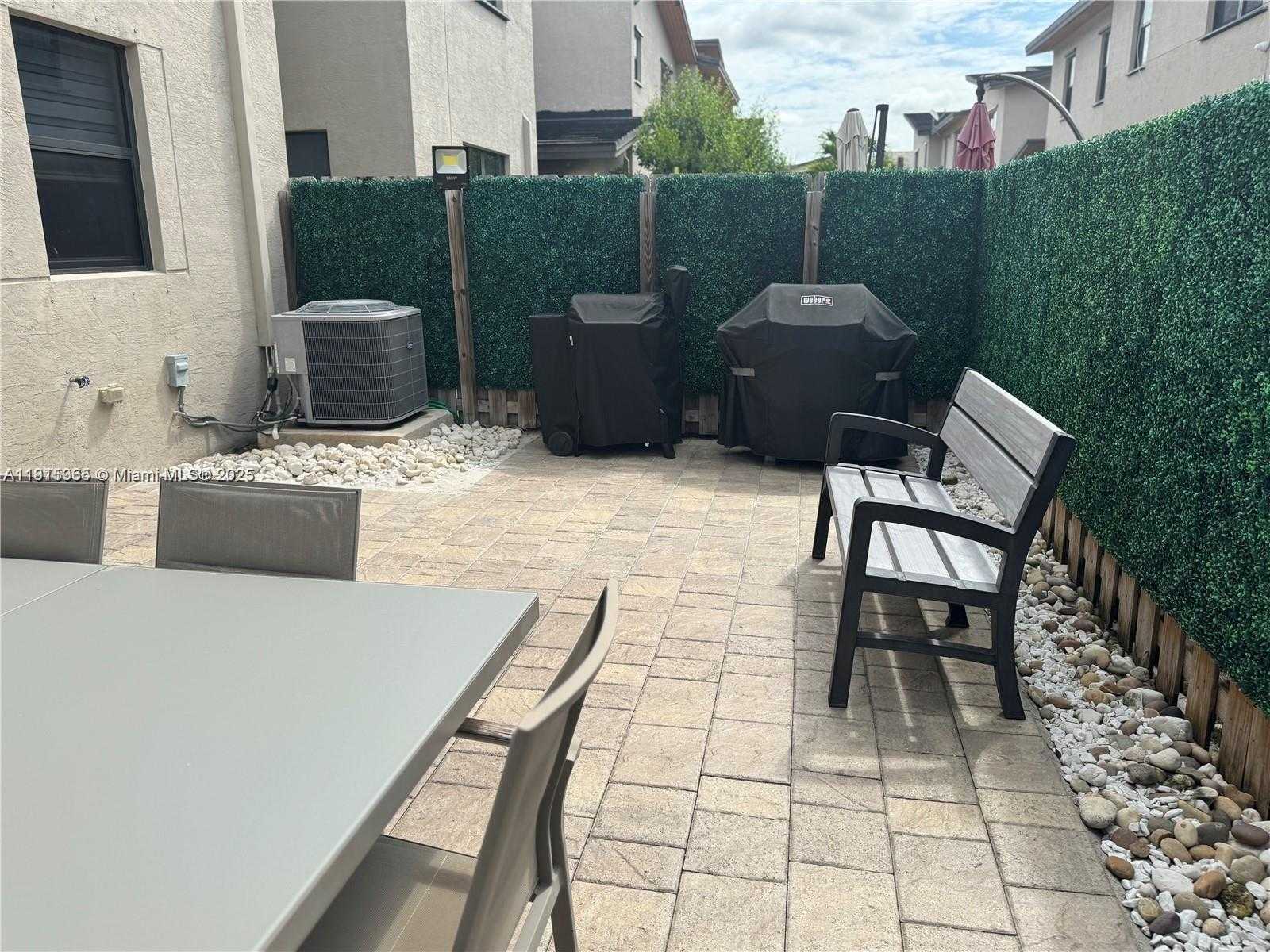 Small Image of 10574 NORTH WEST 81 ST TERRACE, Doral Number 10