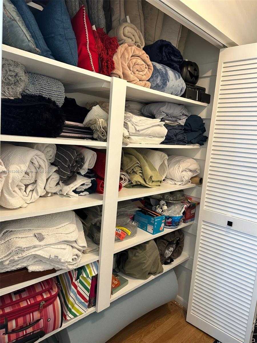 Small Image of 13360 SOUTH WEST 90TH TER #A, Miami Number 28