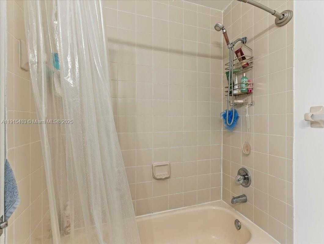 Small Image of 10014 HAMMOCKS BLVD #204-4, Miami Number 16