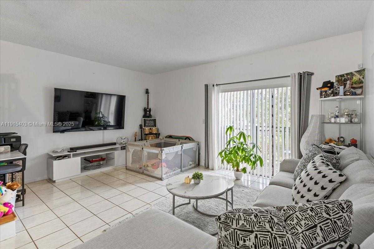 Small Image of 10014 HAMMOCKS BLVD #204-4, Miami Number 22
