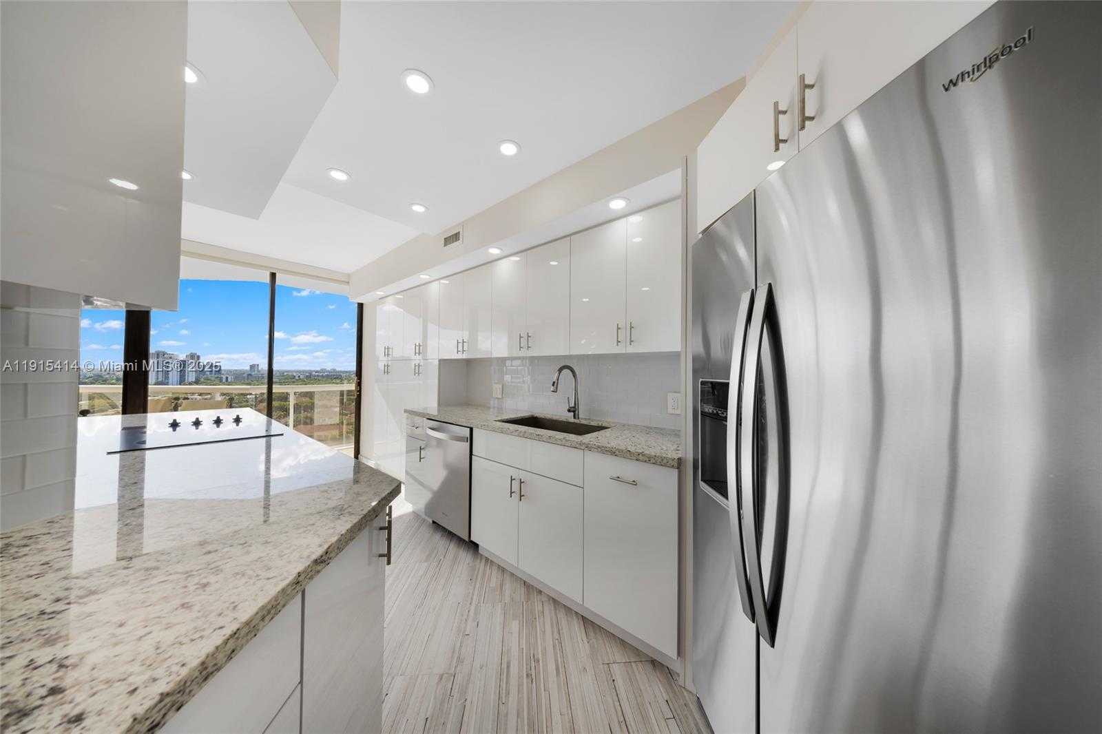 Small Image of 3610 YACHT CLUB DR #1409, Aventura Number 12