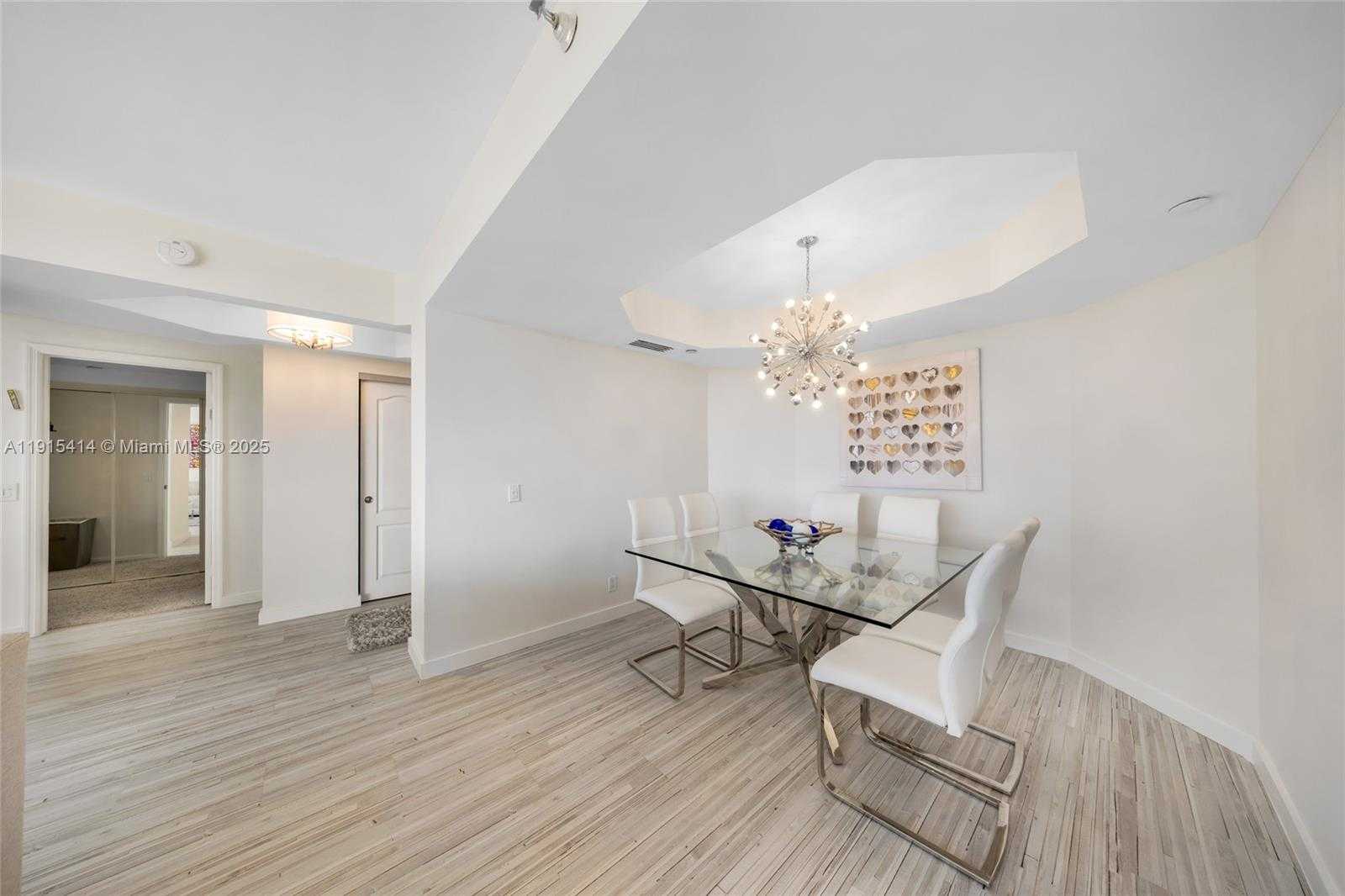 Small Image of 3610 YACHT CLUB DR #1409, Aventura Number 2