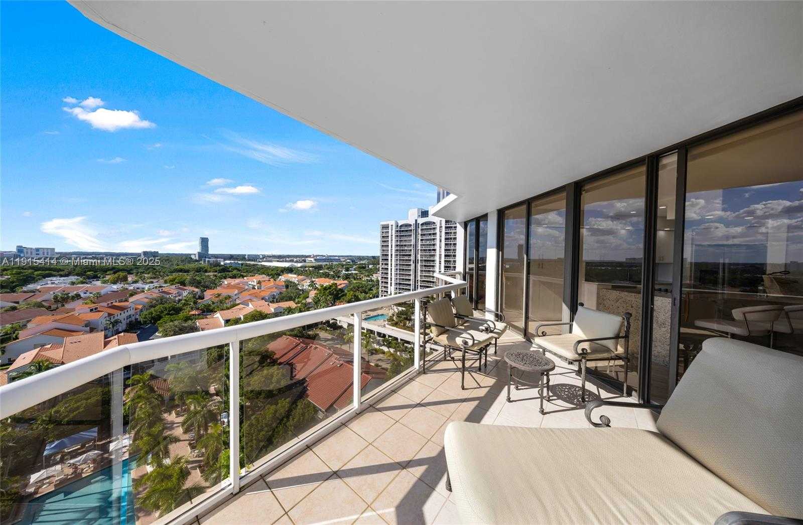 Small Image of 3610 YACHT CLUB DR #1409, Aventura Number 29