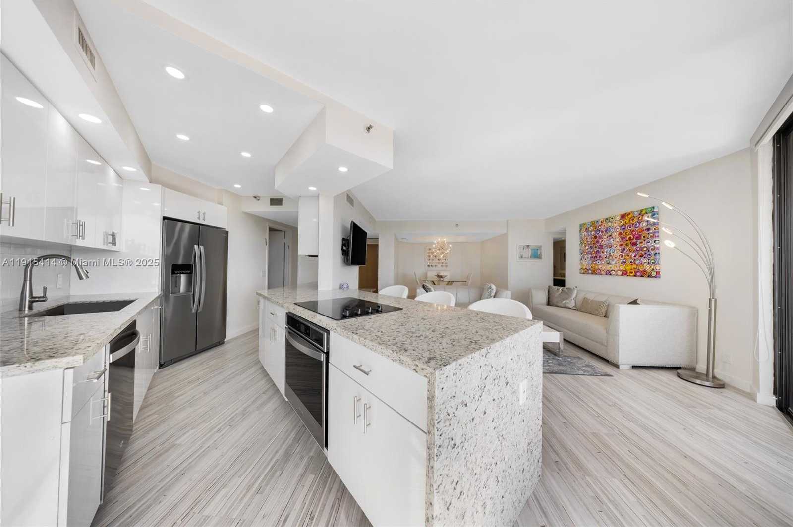 Small Image of 3610 YACHT CLUB DR #1409, Aventura Number 9