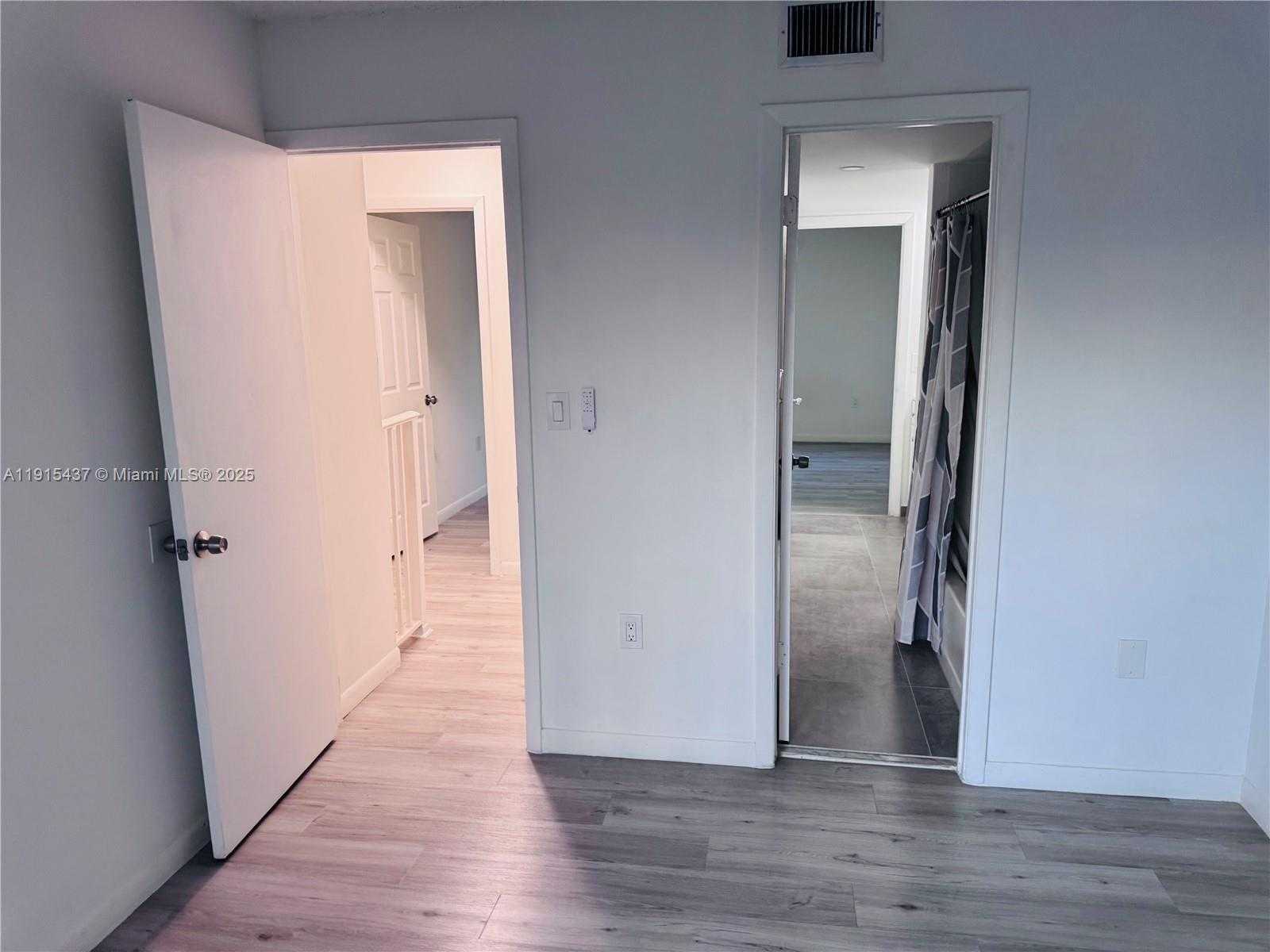 Small Image of 2660 WEST 76TH ST #207, Hialeah Number 16