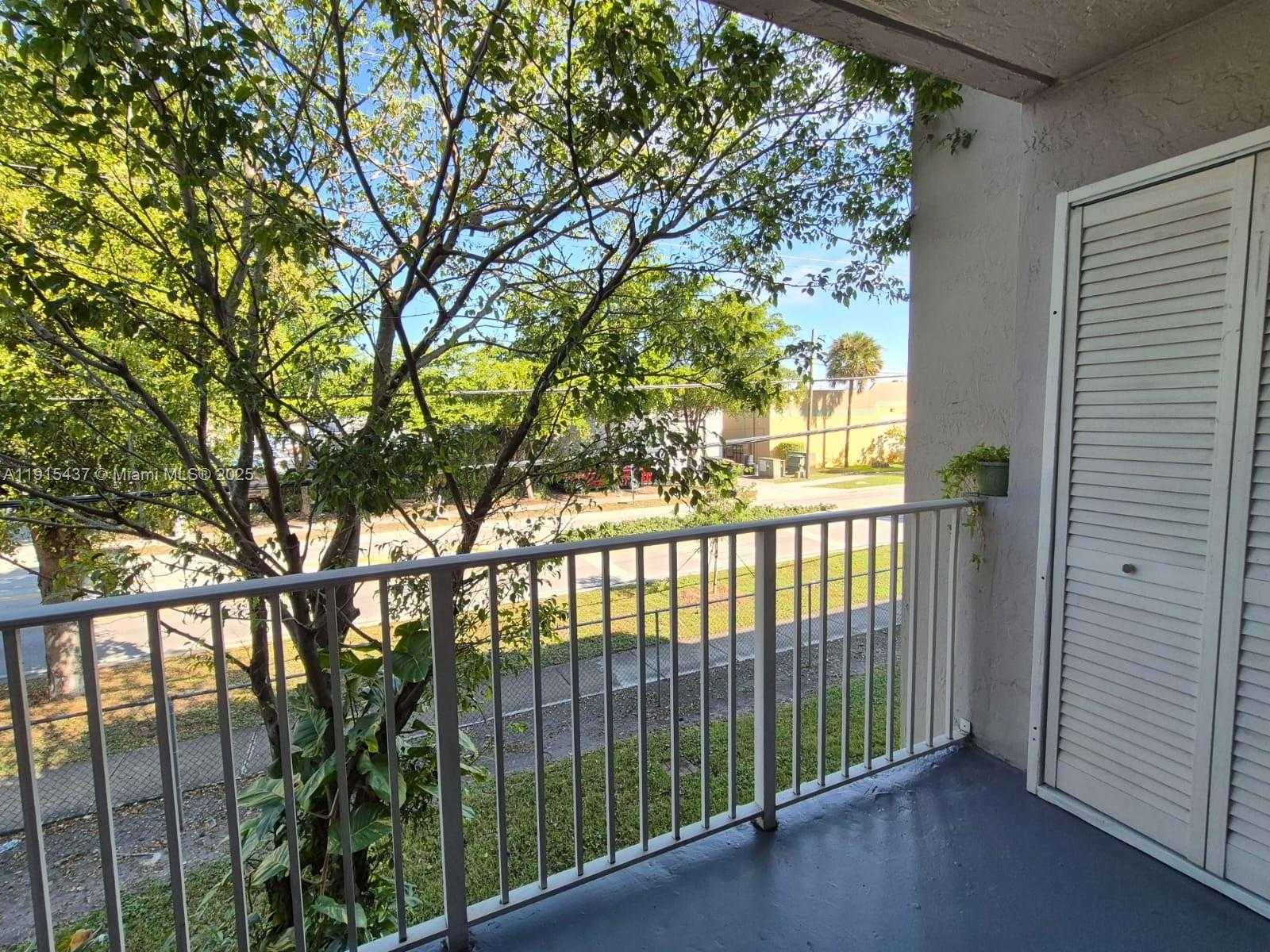 Small Image of 2660 WEST 76TH ST #207, Hialeah Number 19