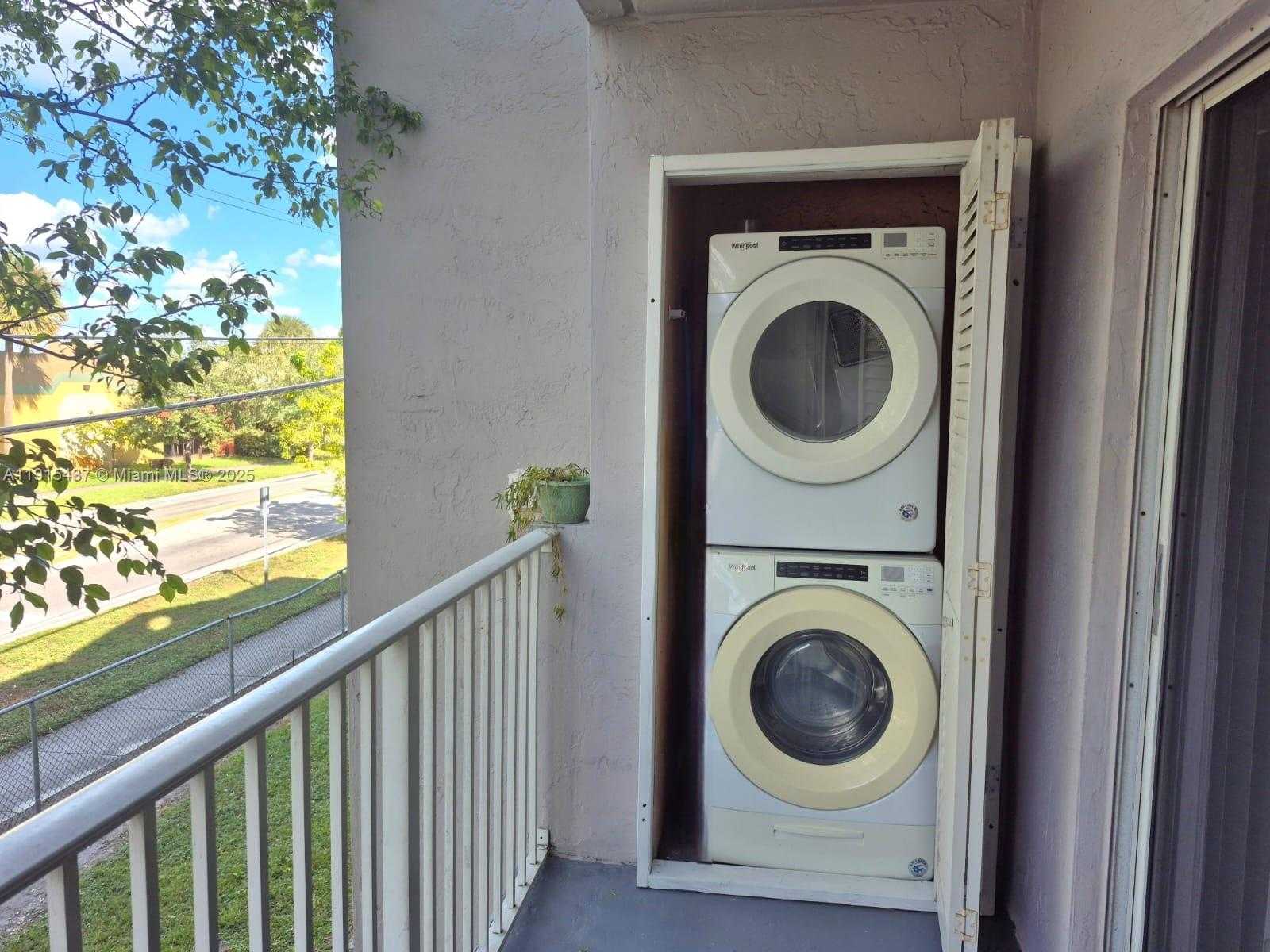 Small Image of 2660 WEST 76TH ST #207, Hialeah Number 20