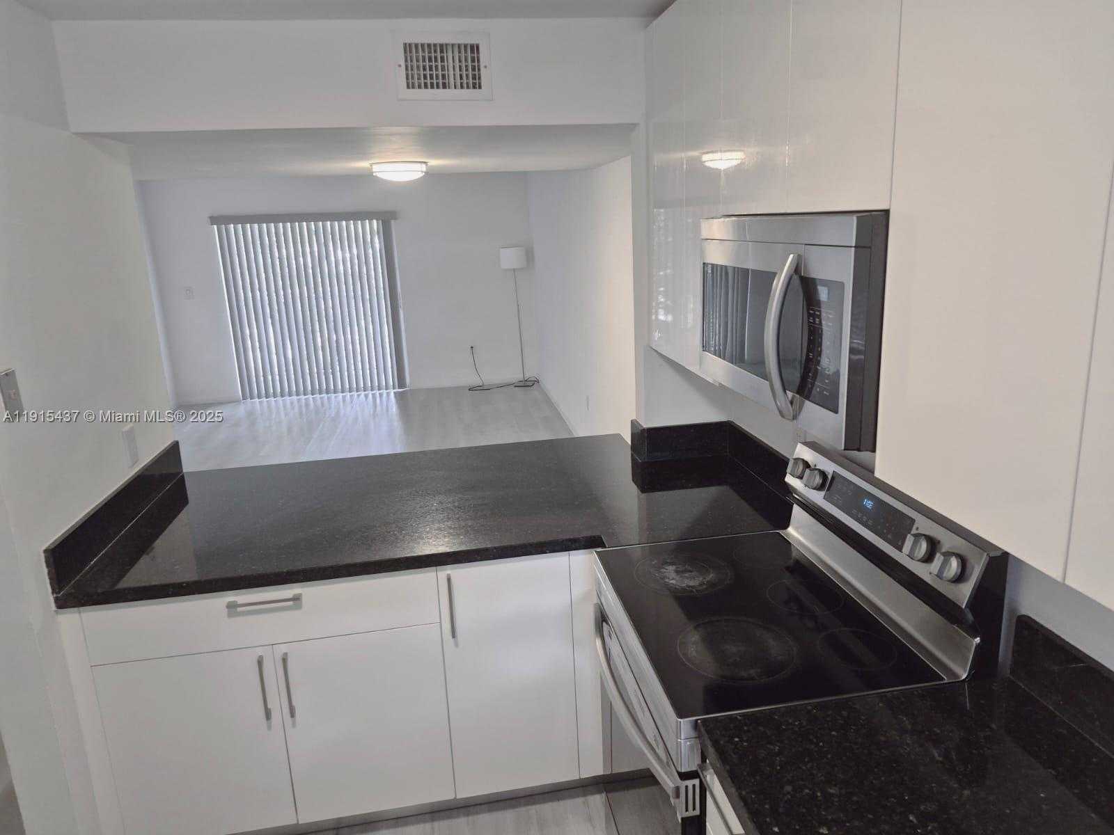 Small Image of 2660 WEST 76TH ST #207, Hialeah Number 9