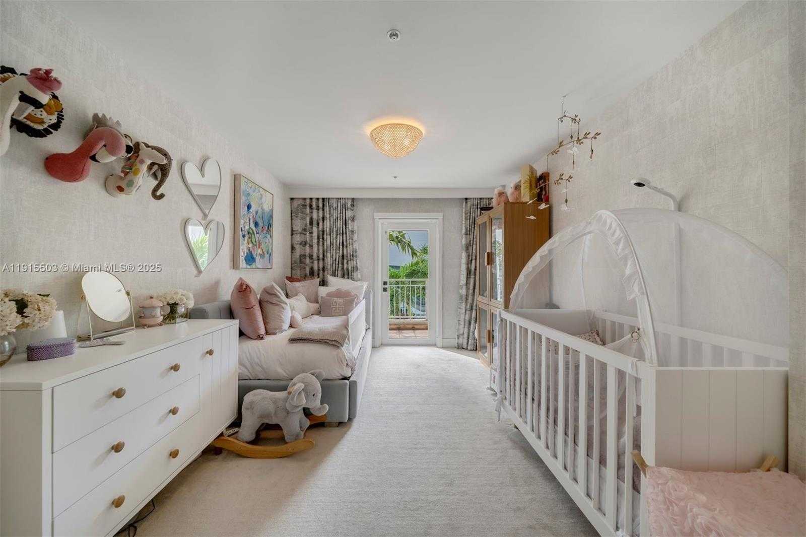 Small Image of 1413 SUNSET HARBOUR DR #208, Miami Beach Number 12