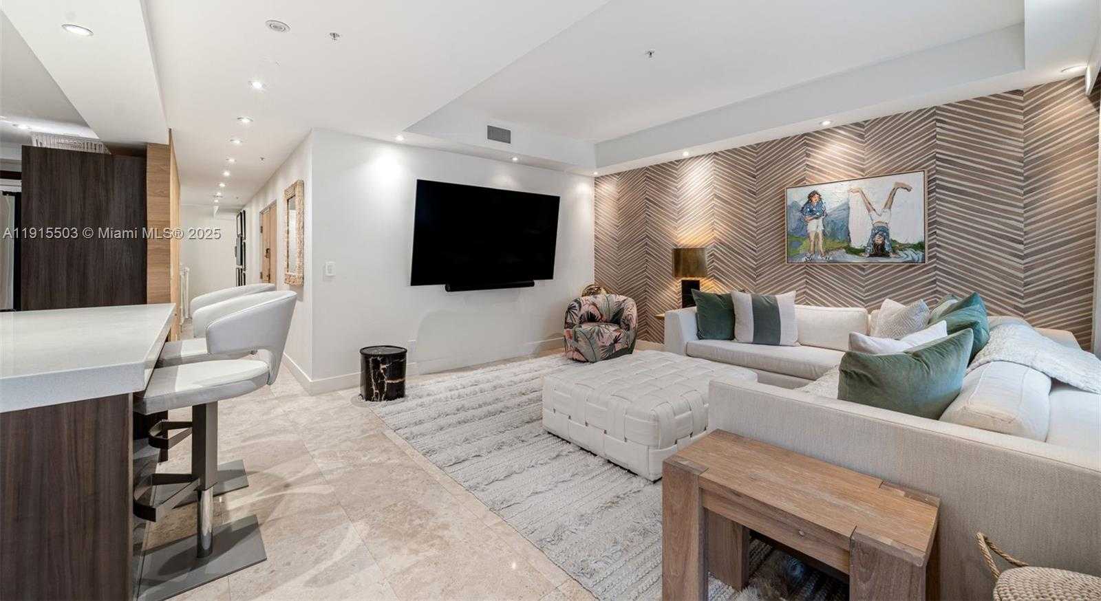 Small Image of 1413 SUNSET HARBOUR DR #208, Miami Beach Number 2