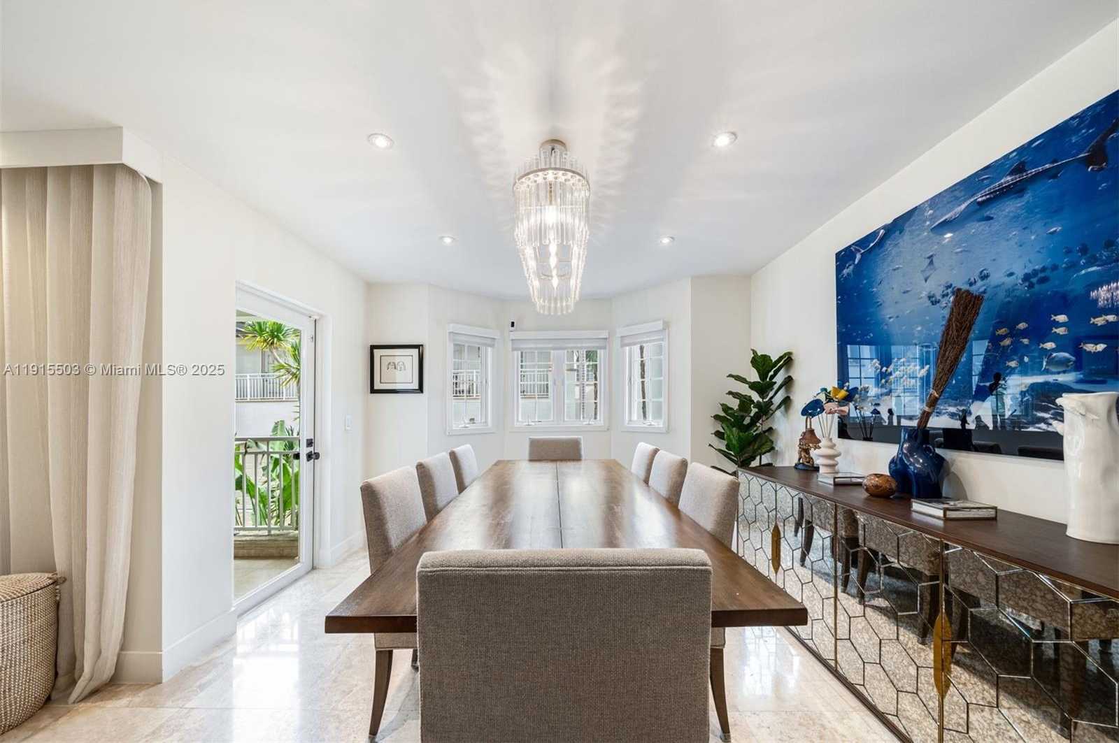 Small Image of 1413 SUNSET HARBOUR DR #208, Miami Beach Number 5