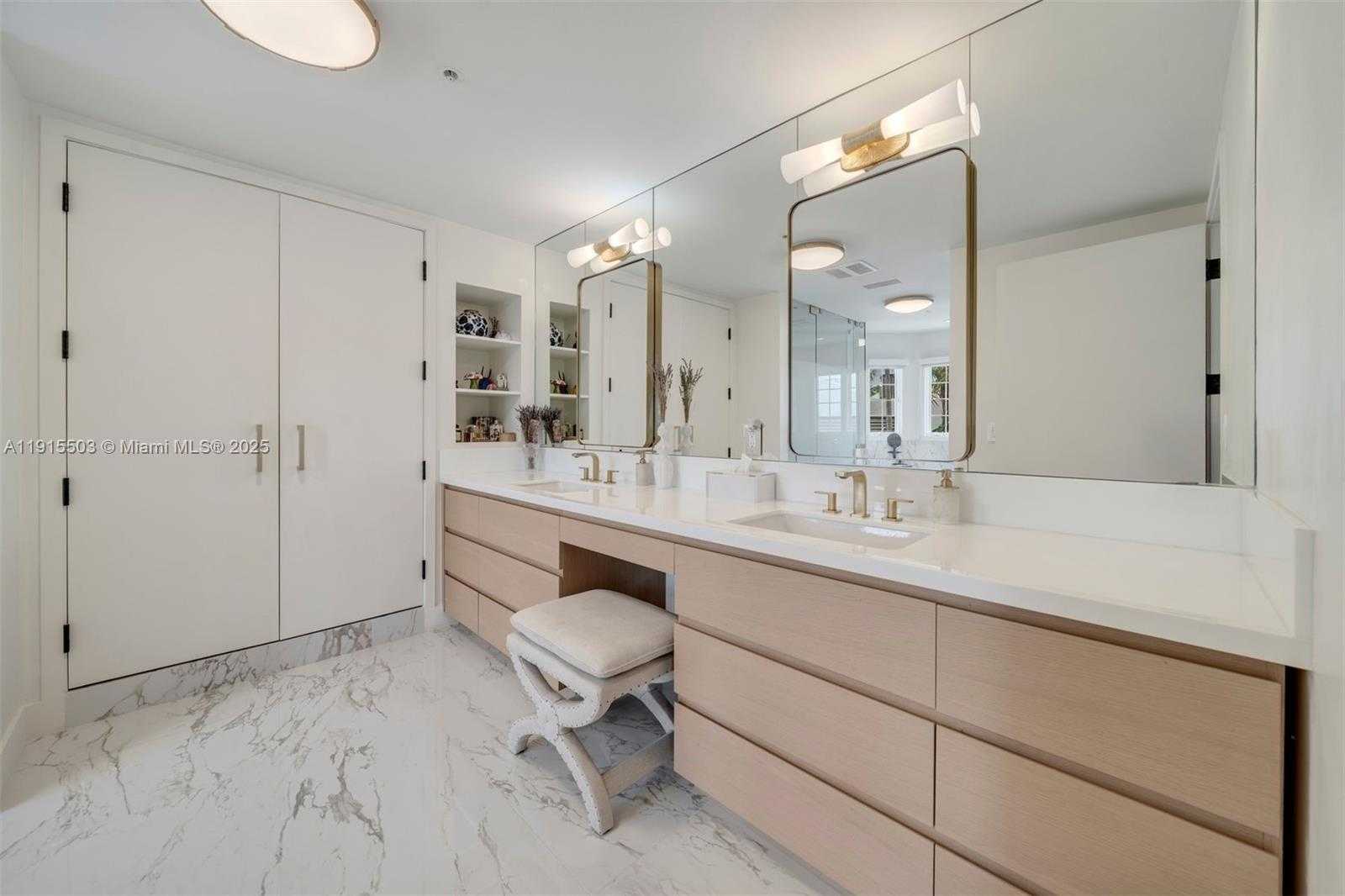 Small Image of 1413 SUNSET HARBOUR DR #208, Miami Beach Number 8