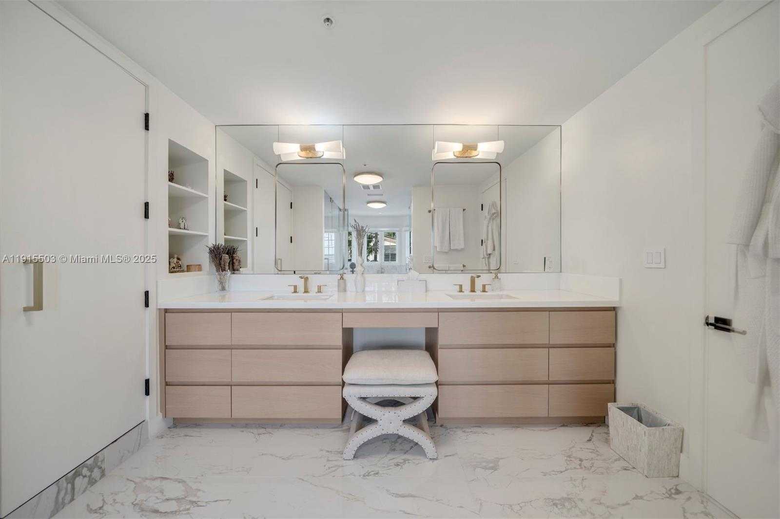 Small Image of 1413 SUNSET HARBOUR DR #208, Miami Beach Number 9