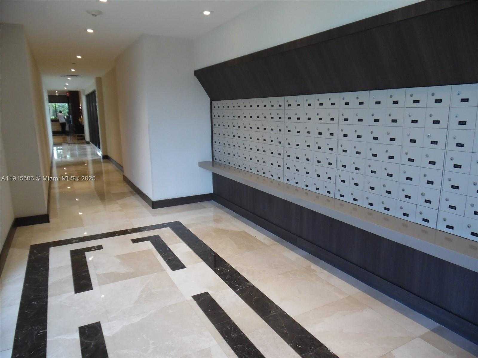 Small Image of 20515 EAST COUNTRY CLUB DR #147, Aventura Number 20