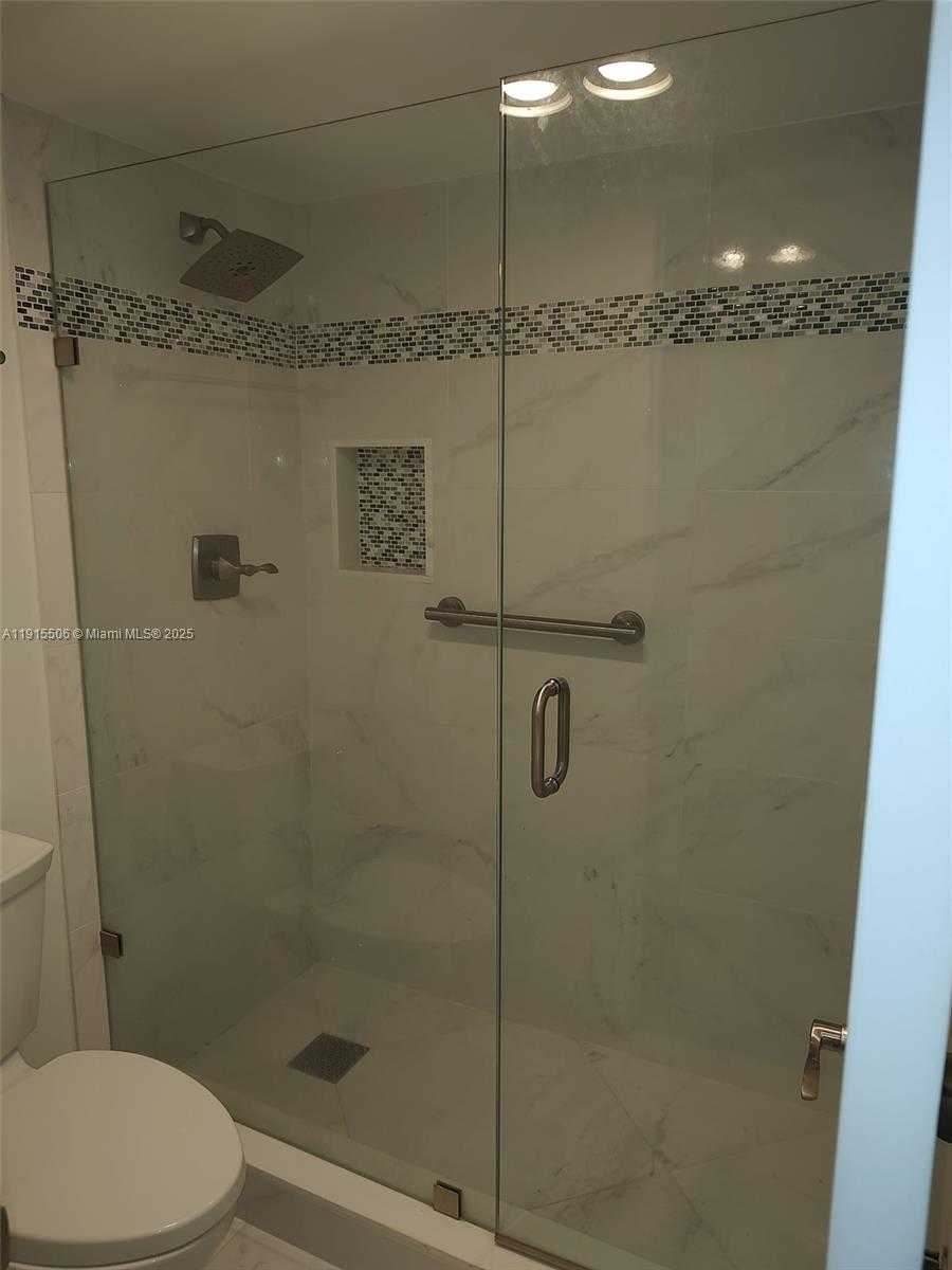 Small Image of 20515 EAST COUNTRY CLUB DR #147, Aventura Number 36