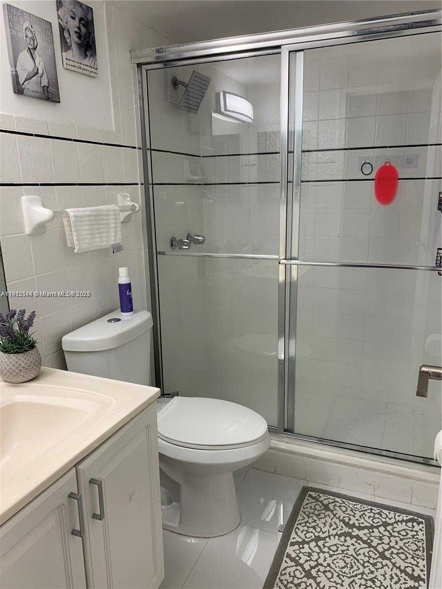 Small Image of 250 JACARANDA DR #506, Plantation Number 14