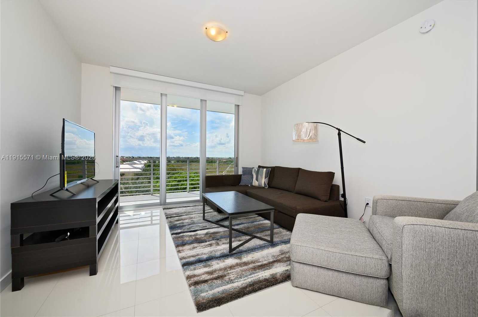 Small Image of 7661 NORTH WEST 107TH AVE #514, Doral Number 16