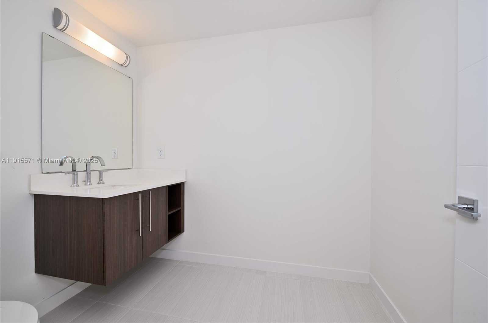 Small Image of 7661 NORTH WEST 107TH AVE #514, Doral Number 9