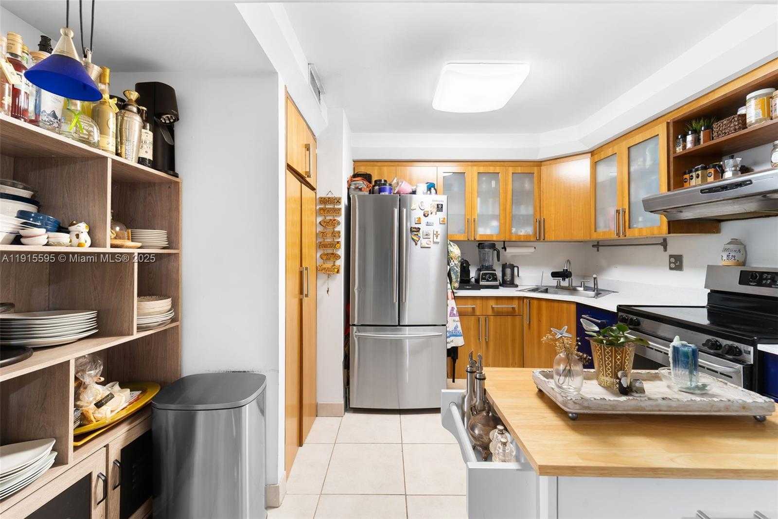 Small Image of 1450 BRICKELL BAY DR #812, Miami Number 10