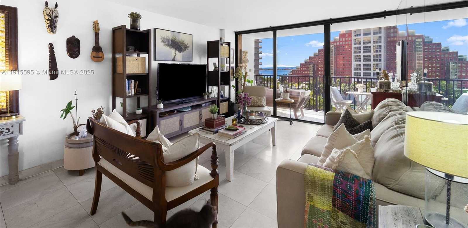 Small Image of 1450 BRICKELL BAY DR #812, Miami Number 3